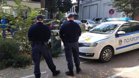Икономическа полиция влезе в общинските паркинги във Варна заради &bdquo;такса спокойствие&ldquo; (СНИМКИ)