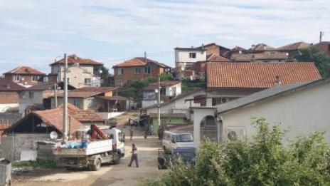 Блокираха квартал в Перущица заради коронавирус