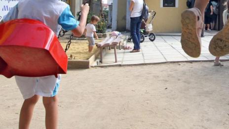 "Родители в заетост" осигурява детегледачи за 2 хил. семейства