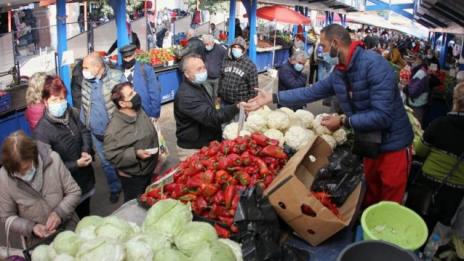 Данъчните тръгват на масови проверки по пазарите 