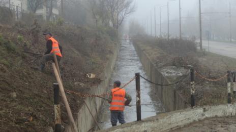 Близо 1 млн. лв. получава Варна за почистване на деретата