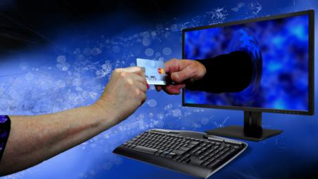 КЗП предупреждава за некоректни търговци в интернет по празниците
