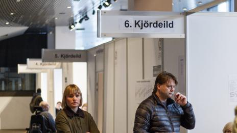 Извънредни парламентарни избори в Исландия
