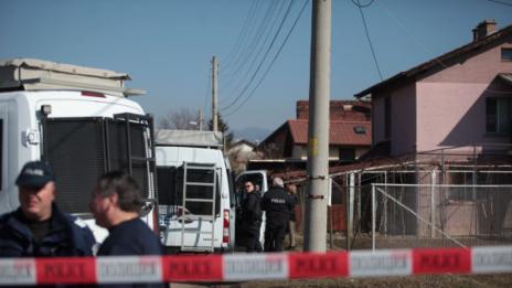 Ще го пратя в лудница, вайкала се майката на убиеца от Нови Искър