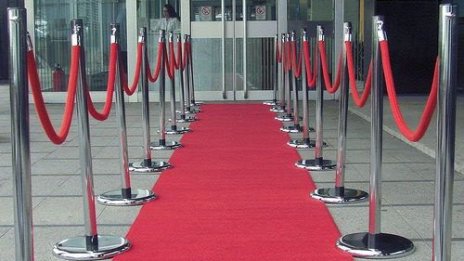Терзиев постила червен килим за DARA в София