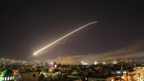 Иран и Израел си размениха ракетни удари през Сирия