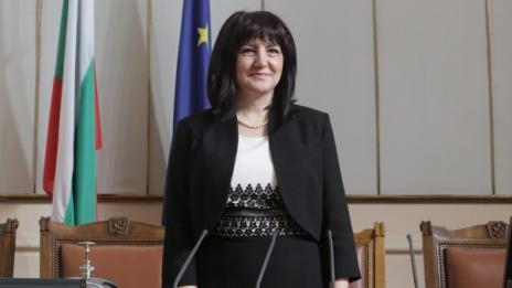 Цвета Караянчева увери: Ще има нова ЦИК