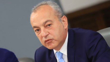 Удължава се срокът на програмата за изграждане на спортни площадки в училищата