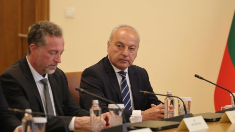 Бивши служебни министри на финансите стават заместници на Гълъб Донев