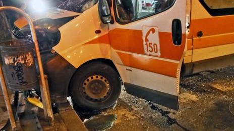 Двама в линейка пострадаха във верижна катастрофа в Бургас