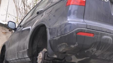 Осъдиха двама за кражба на автомобилни гуми и принадлежности за лодки