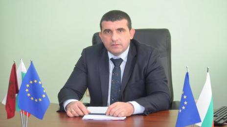 Общински доброволчески отряд помага в Девня