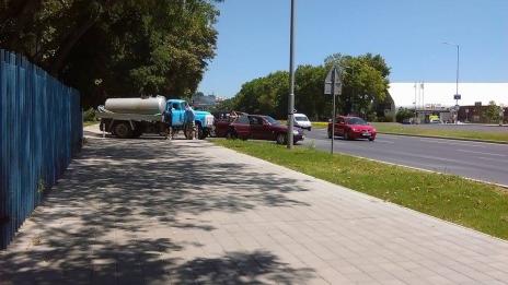 Автомобил и водоноска се блъснаха до Военноморското училище