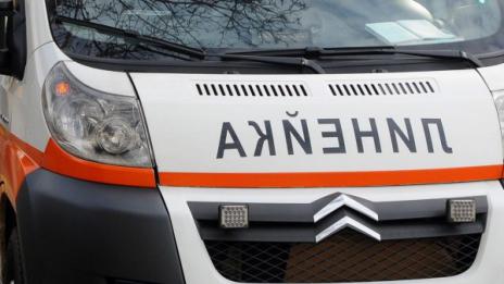 Тежка катастрофа между ТИР и кола, загинаха двама