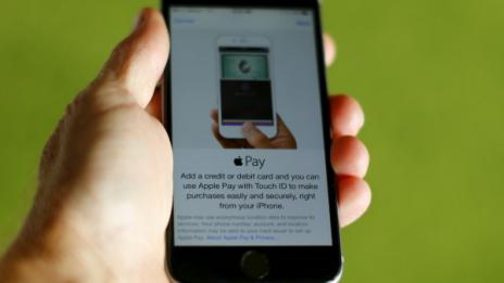 Китайците може да плащат догодина с iPhone?