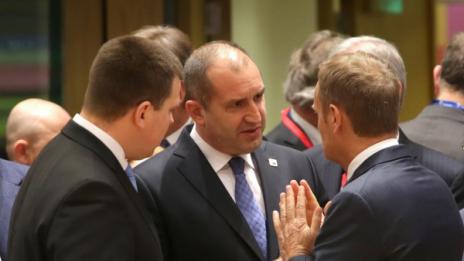 Радев очаква трудни преговори за Brexit заради финансите