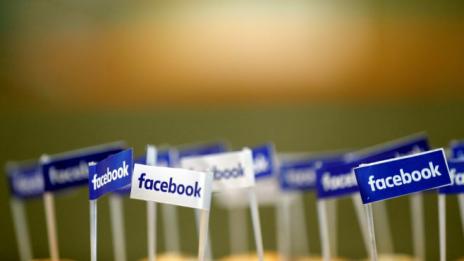 Facebook не се готви да детронира LinkedIn