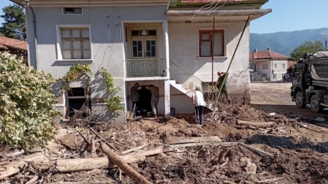 По 16 655 лв. ще получат собствениците на разрушените къщи в Карловските села