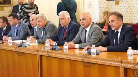 БСП не вижда много общи приоритети с тези на Габриел