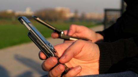 И затворници извършват телефонни измами