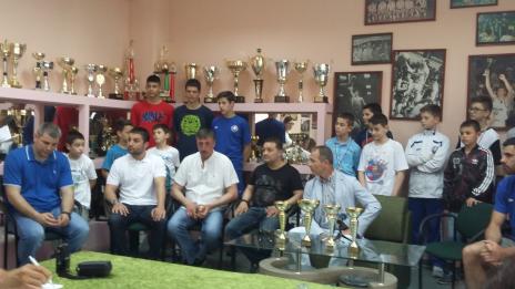 Дарин Великов остава треньор на „Черно море Тича“