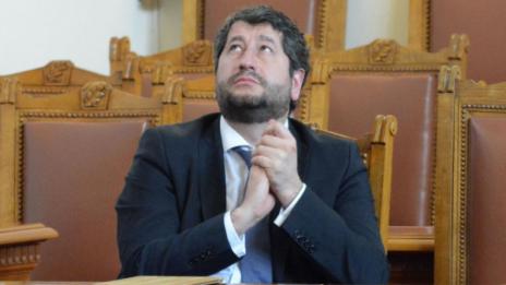 Промените в Конституцията не целели смяна на ВСС