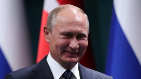Рейтингът на Путин в Русия остава твърдо над 80%