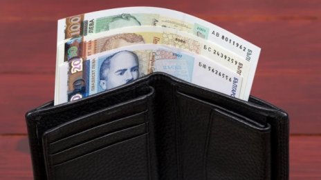Заплатите в частния сектор ще нарастват с по-бавен темп през 2023 г.