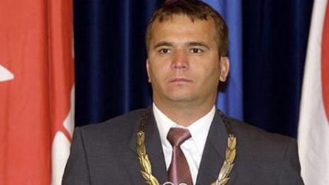   Още има опасност за живота на Наим Сюлейманоглу