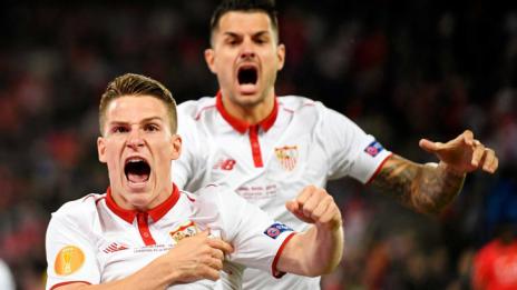 Севиля остана на трона на Лига Европа