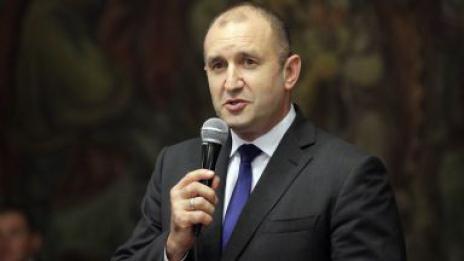 Президентът: Армията ни се топи, няма ресурси 