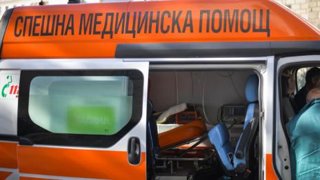 Експлозия прати две жени в болница