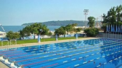 Затварят единия от басейните в Морската за уикенда