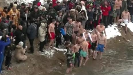Вятърът отнесе кръста в Пазарджик и той не падна в Марица