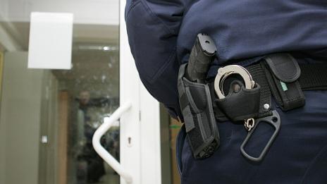 Задържаха 7 души от ДАИ - Варна при спецакция