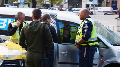 Младежът, помел четирима на автобусна спирка във Варна, е шофирал преуморен