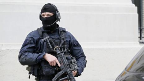 Абдеслам превозил поне 10 терористи към Франция и Белгия
