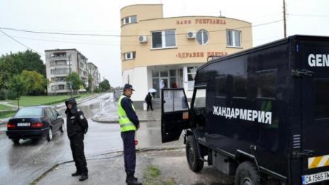 Жандармерия щурмува ромската махала на Хасково