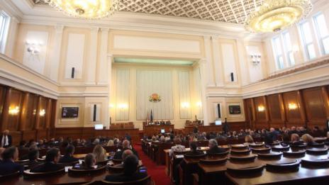 НС прие промени в Кодекса на труда срещу неизплащането или бавенето на заплати