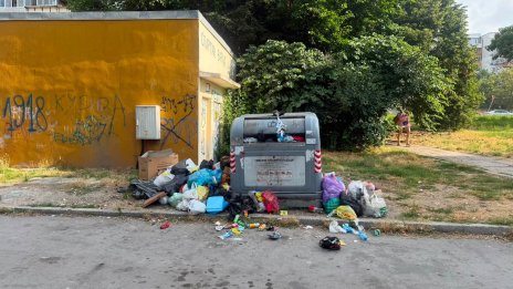 Коцев видя много боклук в два квартала на Варна и разпореди засилени проверки (СНИМКИ)