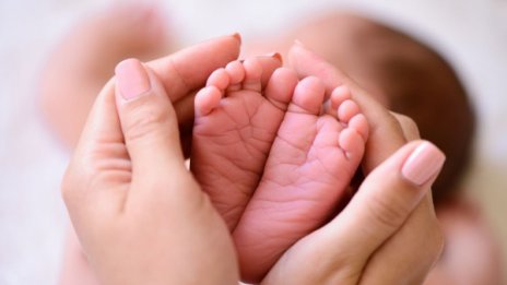 Жените в Сливен раждат най-често и най-рано