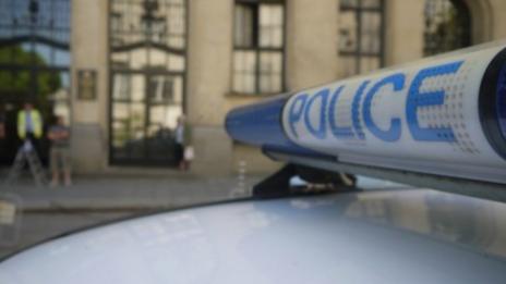 Маскирани обраха 200 000 лв от инкасо автомобил в центъра на Плевен