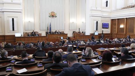 НС отложи разглеждането на спешните мерки, заложени в промени в Закона за пътищата