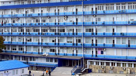 Днес отделението по детска хирургия в МБАЛ "Св. Анна" във Варна спира работа