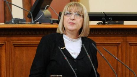 Цецка Цачева: Няма масова чистка в НС