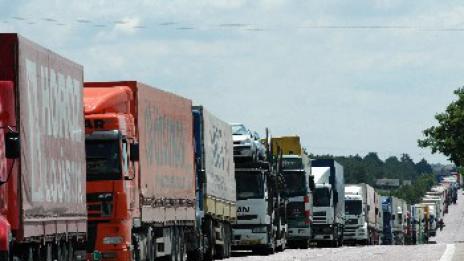 На родните ГКПП-та: 50 часа престои при нечовешки условия