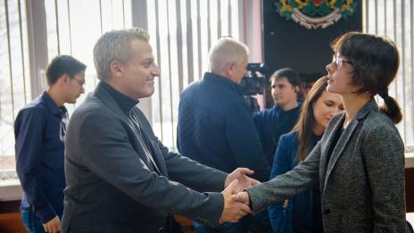 Министър Москов посети МУ-Варна 