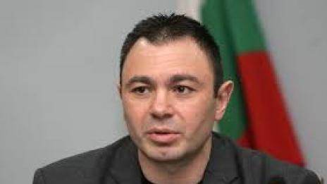 МВР: Умишлено се организират опашки пред банките