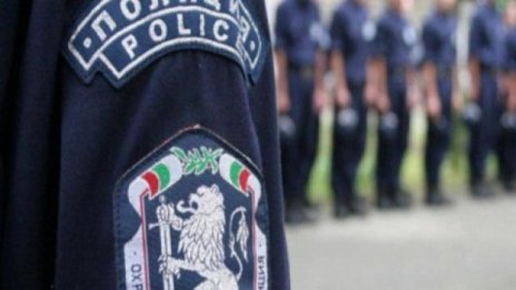 Полицаите от 4-то РПУ три пъти са прибирали "такса спокойствие" от собственик на заведение 