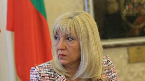 Петя Аврамова: В МРРБ няма сигнал за злоупотреби при Ларгото